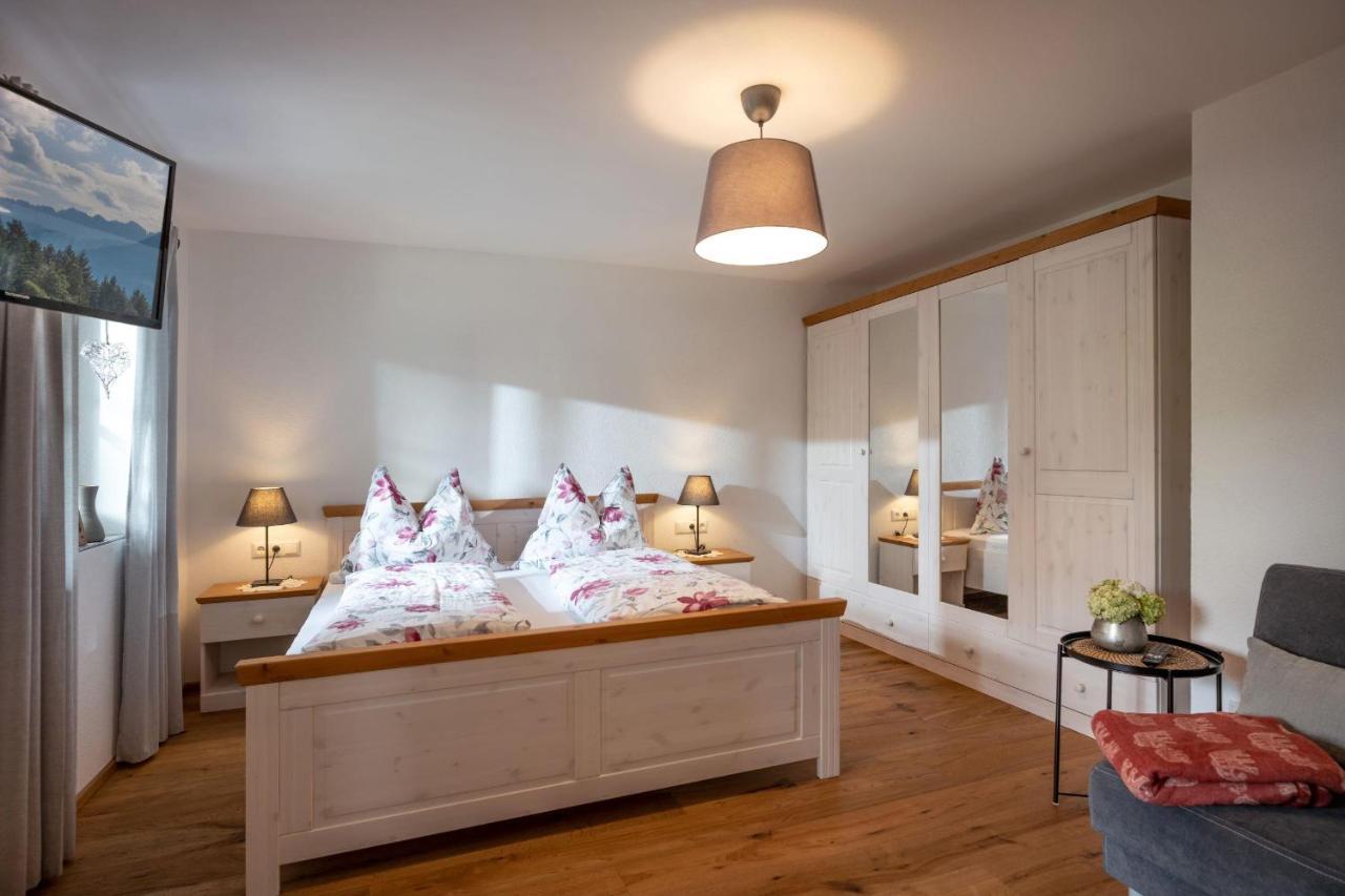 Haus Lindeneck - Erika Schwentner Apartment เคิสเซน ภายนอก รูปภาพ